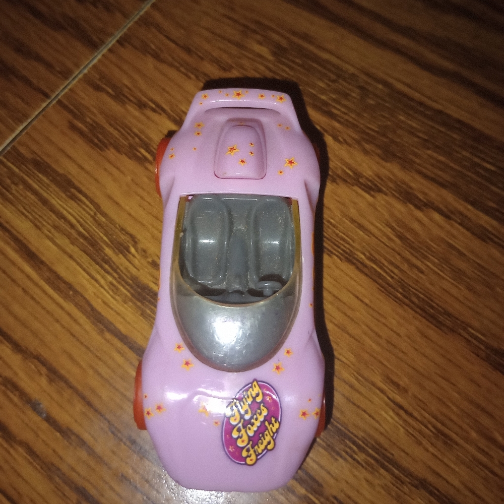 Hot Wheels Delila 87 Flying Foxes Freights Speed Racer Car Toy